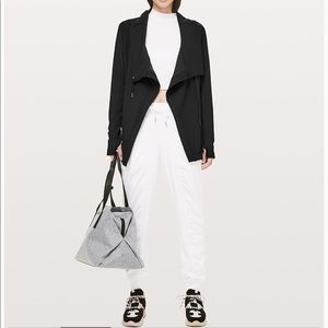 lululemon coast easy wrap black 4